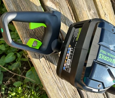 82v Hedge Trimmer